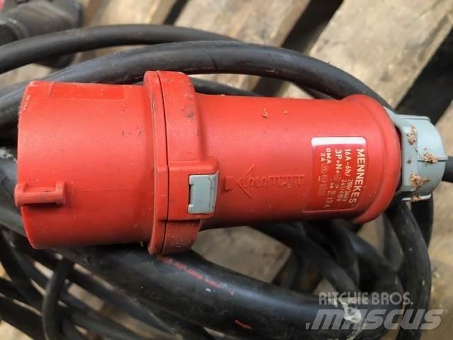 Demag el-talje type PK2N-F Piezas y equipos para grúas
