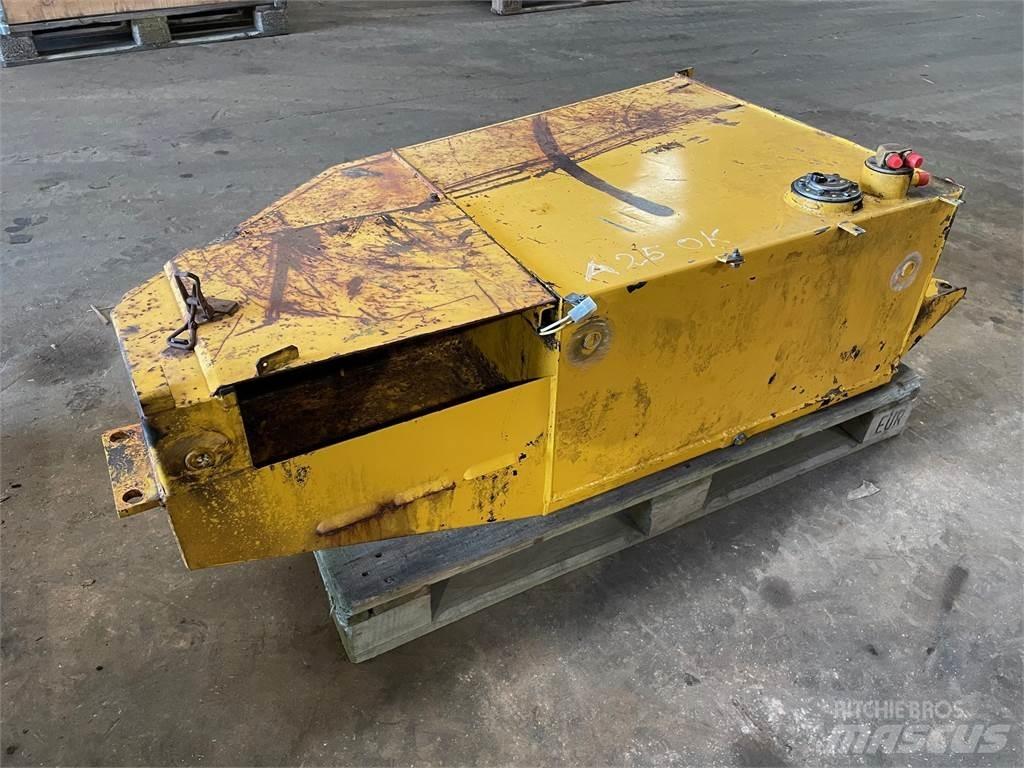  Dieseltank ex. Volvo A25 Otros componentes