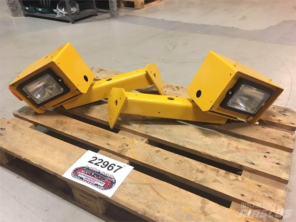  Forlygter Volvo L180E Otros componentes
