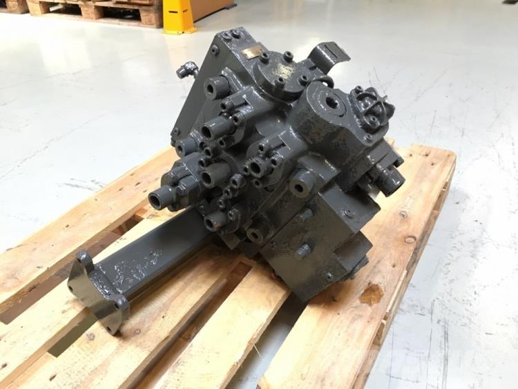  Hovedventil ex. Volvo L180E Hidráulicos