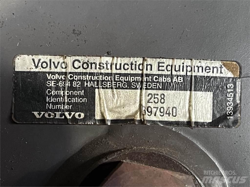  Hydraulik Tank, Volvo L90E Hidráulicos