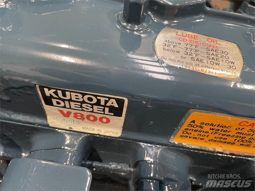 Kubota V800 motor - 4 cyl. Motores