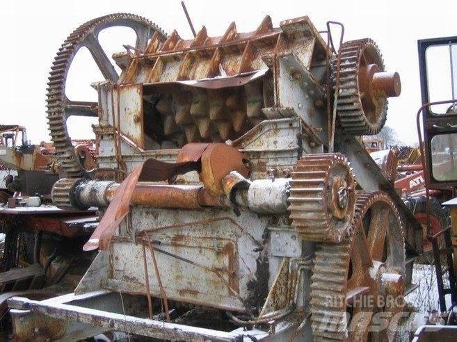  Piggvalskross - til ophug. Construcción - Otros