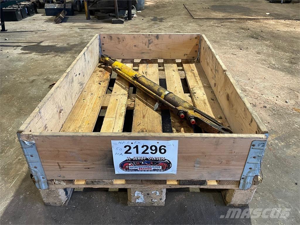  Skovlcylinder ex. MF50BX Hidráulicos
