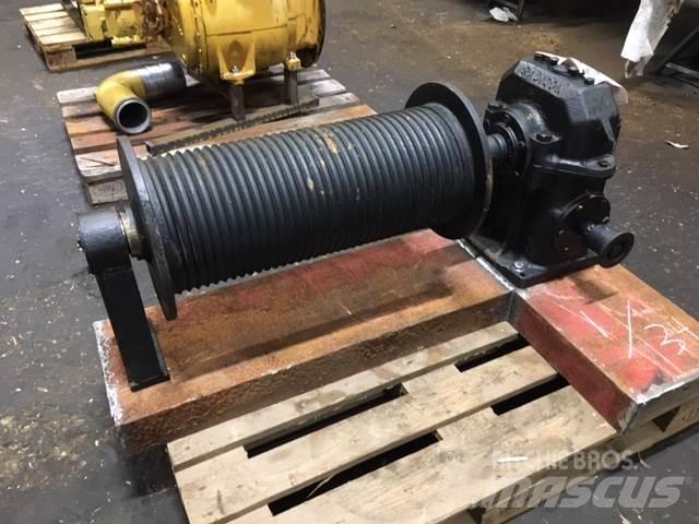  Spil - udv. 1:34 Montacargas y elevadores de material