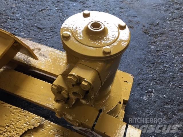  Svirvel ex. Cat 320L Otros componentes