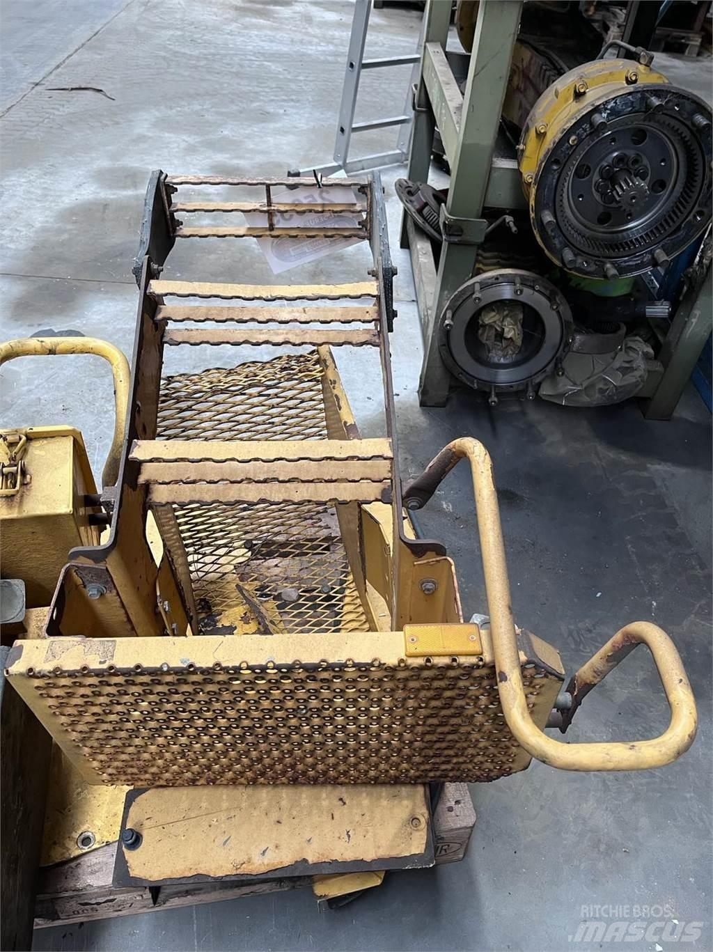  Trappe, Volvo L90E Otros componentes