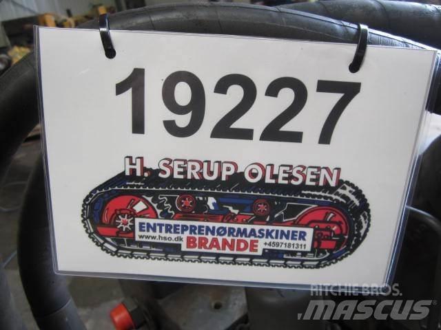 Volvo 230B Krøjegear Construcción - Otros