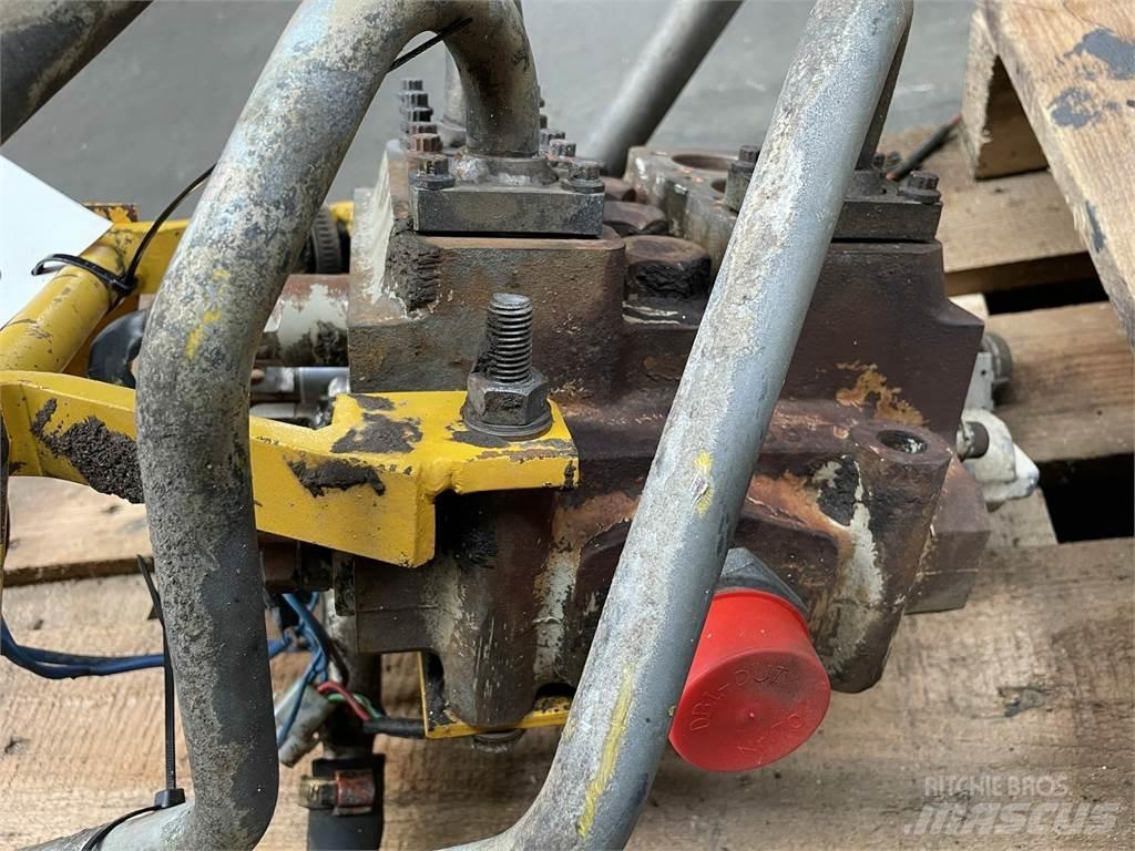 Volvo 4400 hovedventilblok Hidráulicos
