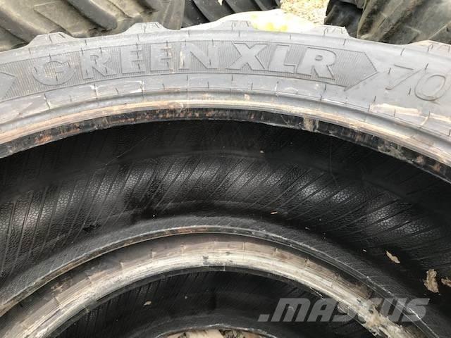  Rear Tyres Neumáticos, ruedas y llantas
