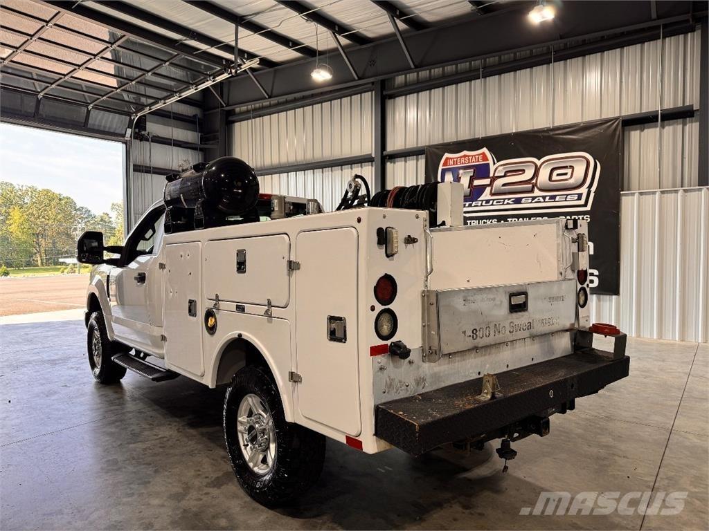 Ford F-250 Vehículos - Taller