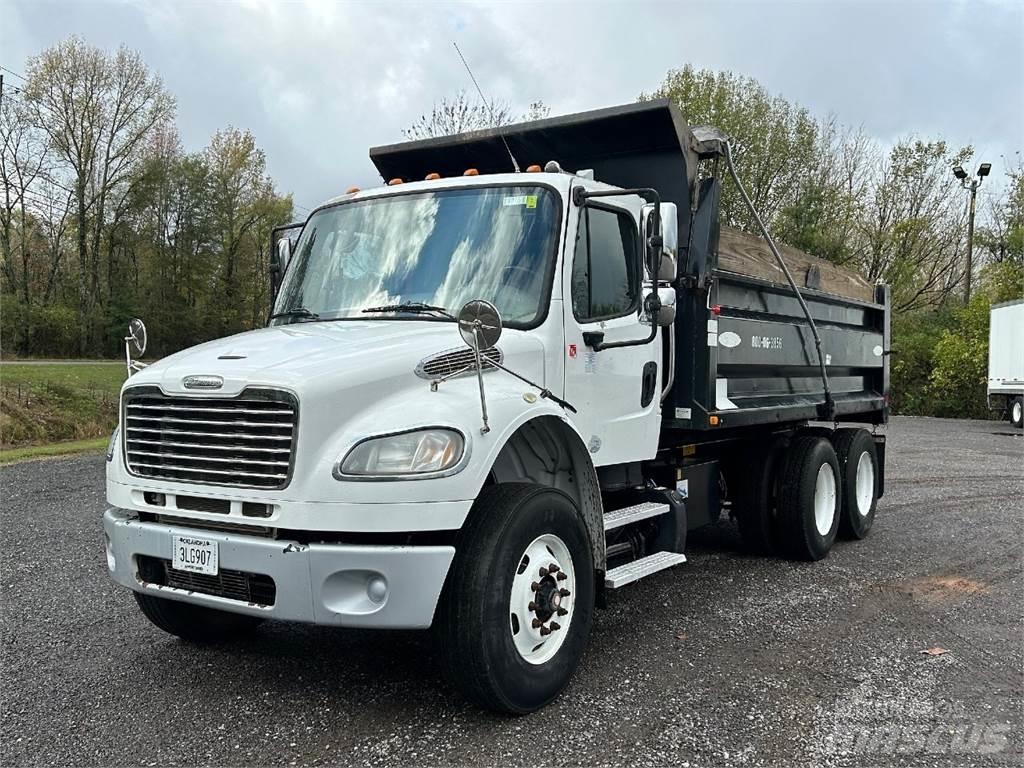 Freightliner M2 106 Camiones bañeras basculantes o volquetes