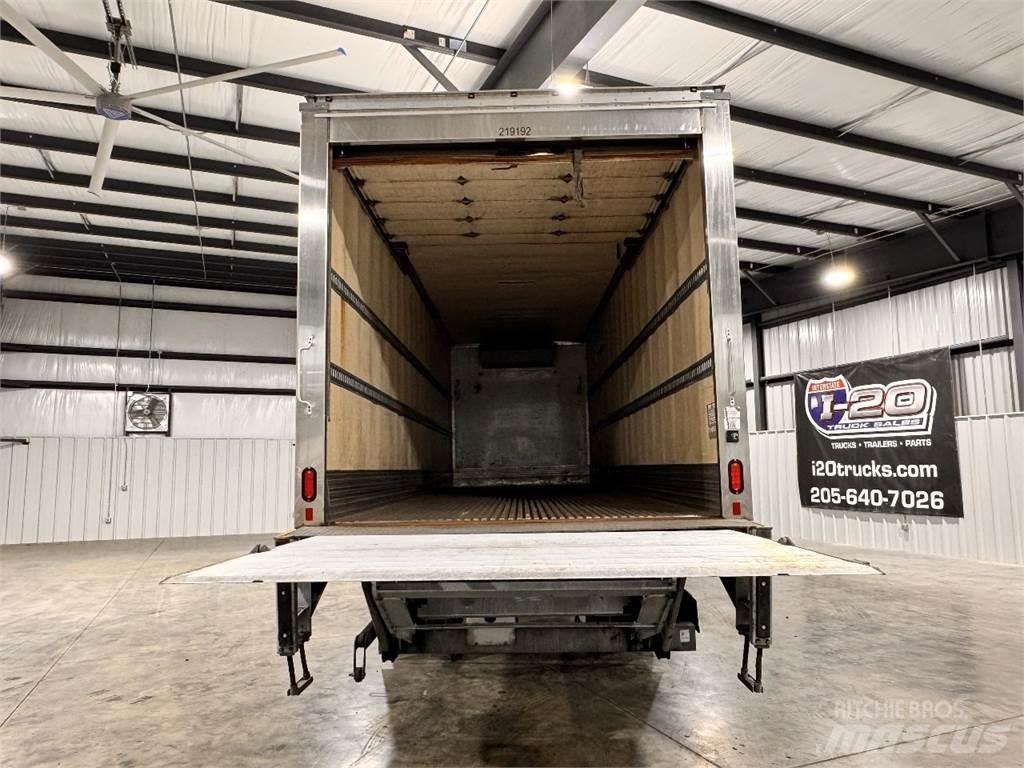 Freightliner M2 106 Isotermos y frigoríficos