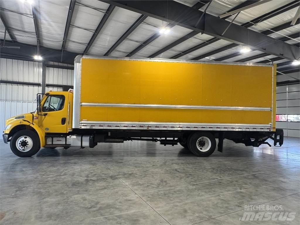 Freightliner M2 106 Camiones caja cerrada
