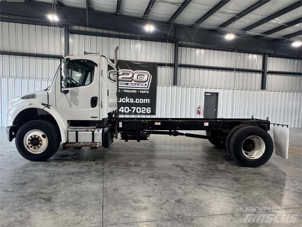 Freightliner M2 106 Camiones chasis