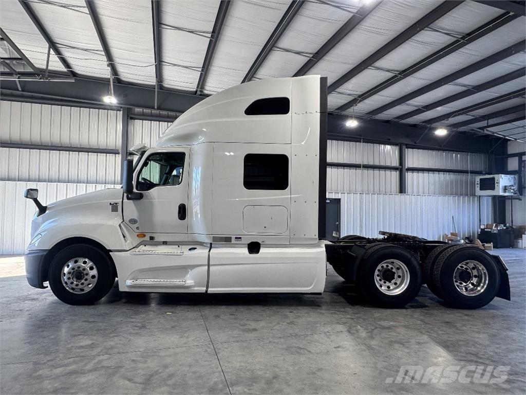 International LT625 Cabezas tractoras