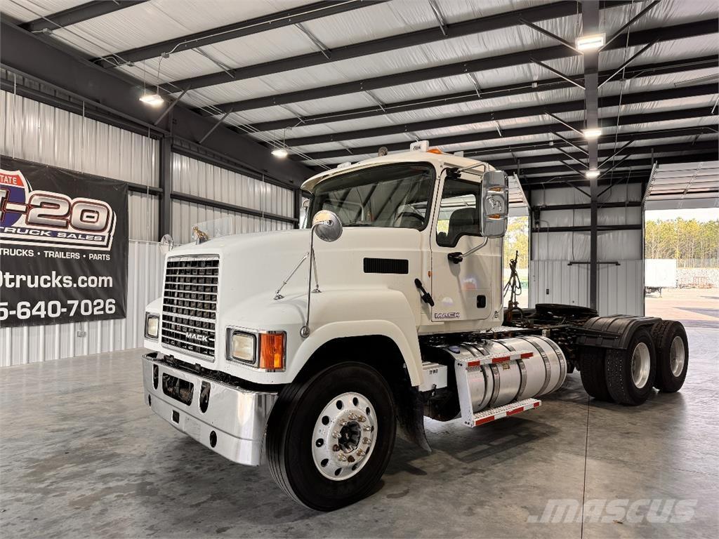 Mack CHU613 Cabezas tractoras