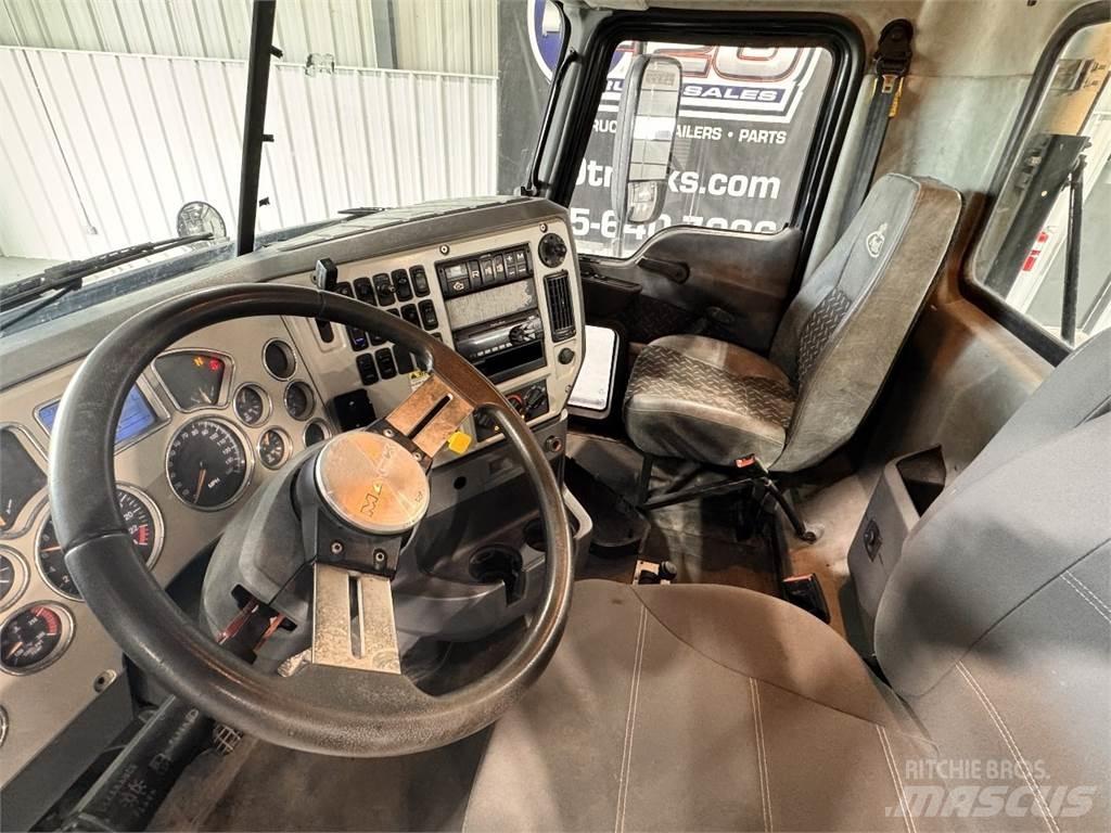 Mack CXU613 Cabezas tractoras