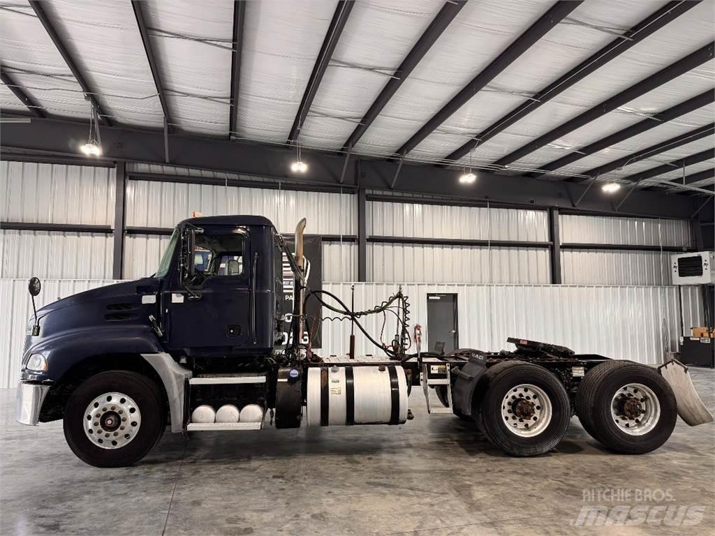 Mack CXU613 Cabezas tractoras