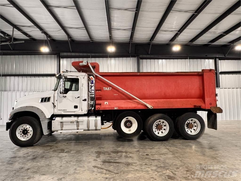 Mack GU713 Camiones bañeras basculantes o volquetes