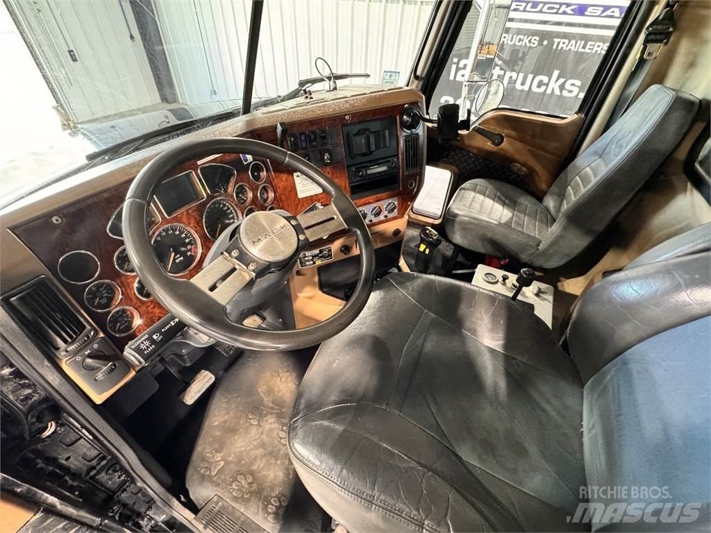 Mack GU713 Camiones bañeras basculantes o volquetes