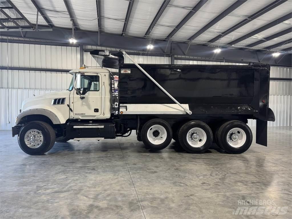 Mack GU713 Camiones bañeras basculantes o volquetes