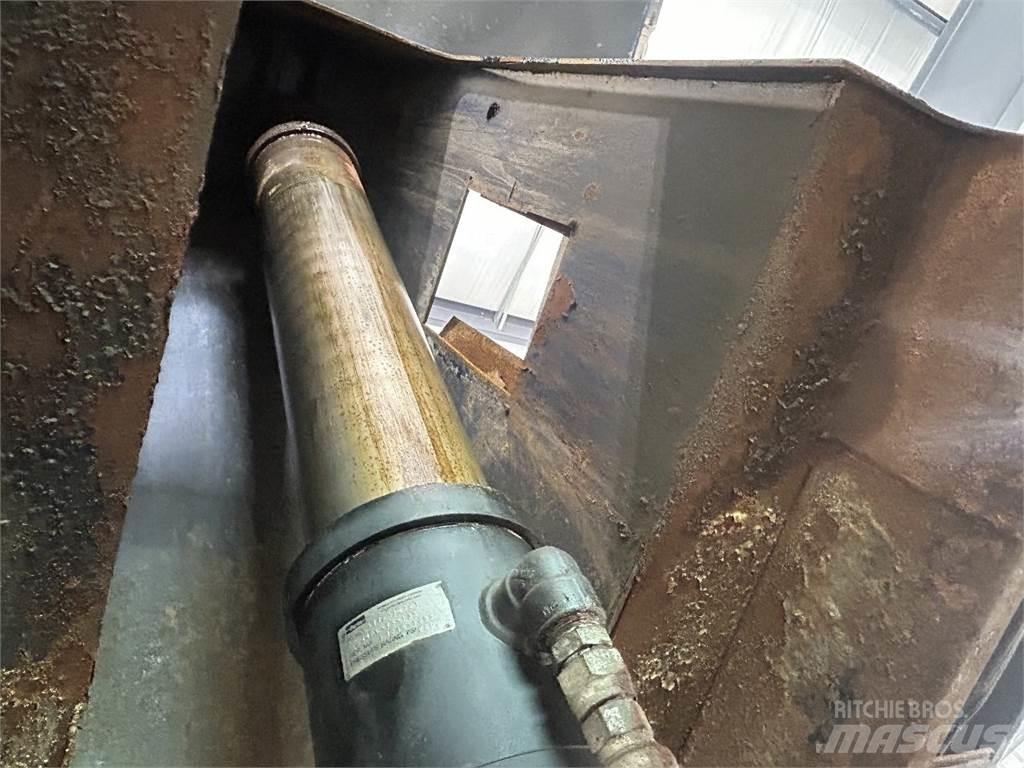 Mack GU713 Camiones bañeras basculantes o volquetes