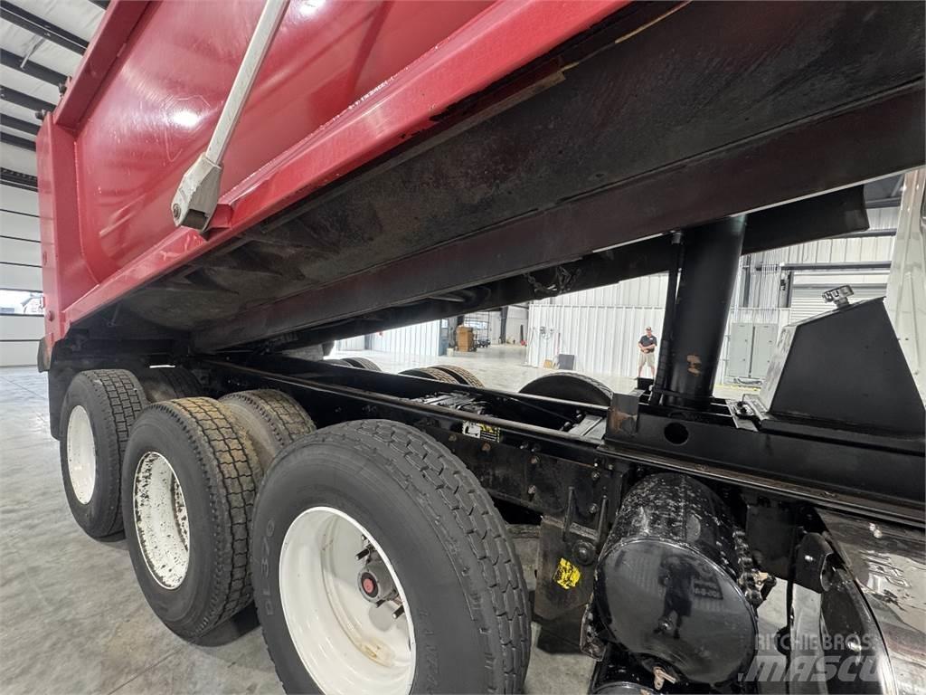 Mack GU713 Camiones bañeras basculantes o volquetes