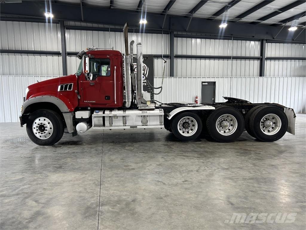 Mack GU713 Cabezas tractoras