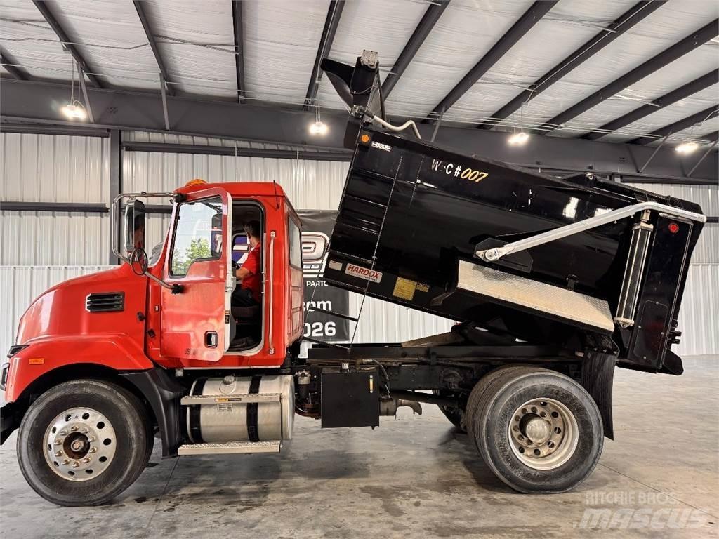 Mack MD6 Camiones bañeras basculantes o volquetes