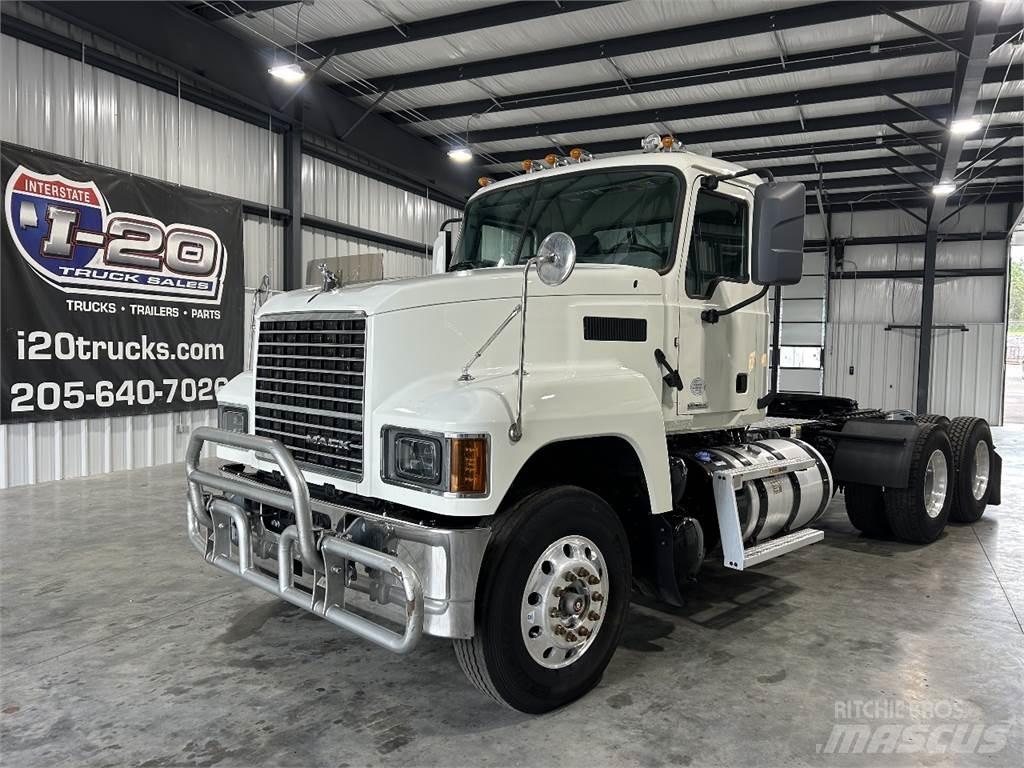 Mack Pinnacle Cabezas tractoras