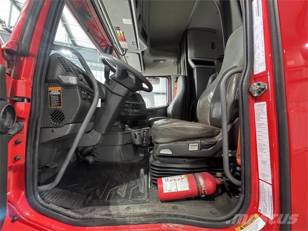 Volvo VNL64T740 Cabezas tractoras