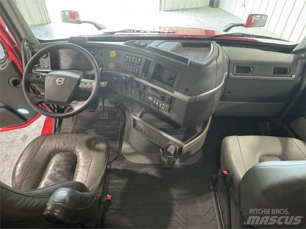 Volvo VNL64T740 Cabezas tractoras