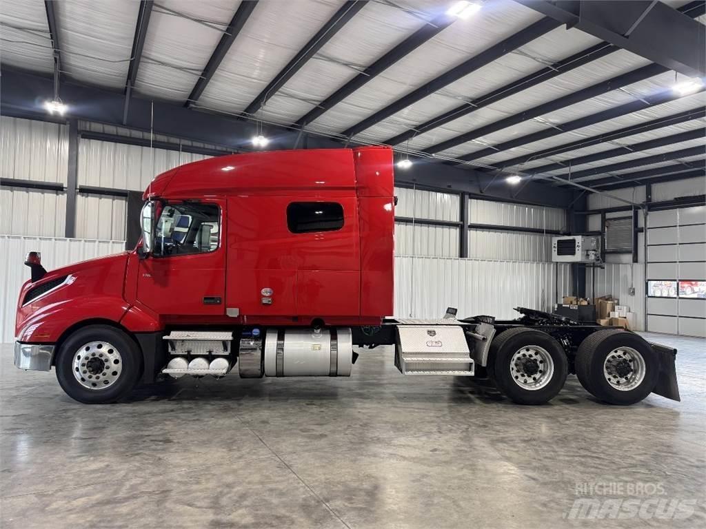 Volvo VNL64T740 Cabezas tractoras