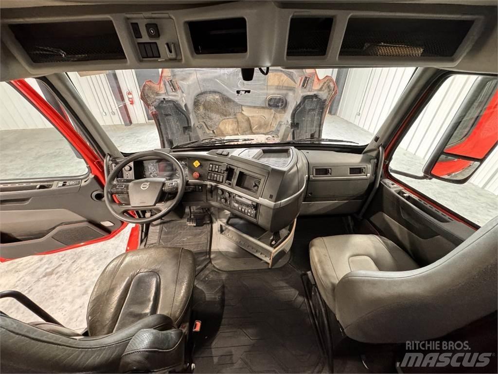 Volvo VNL64T740 Cabezas tractoras