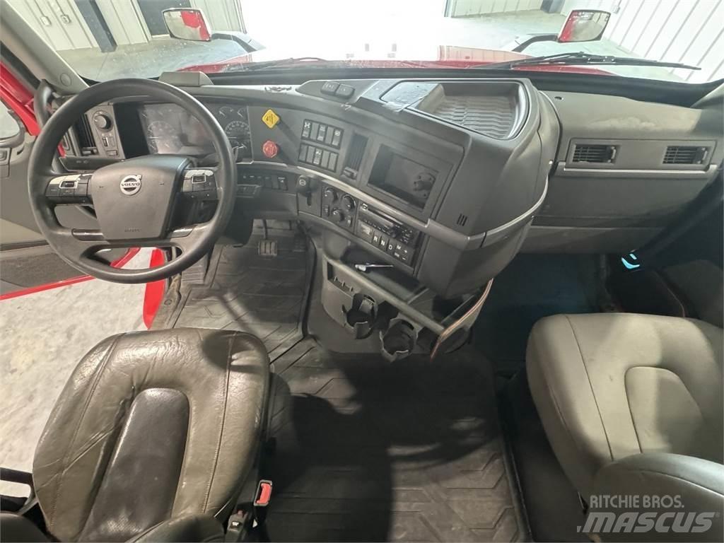 Volvo VNL740 Cabezas tractoras