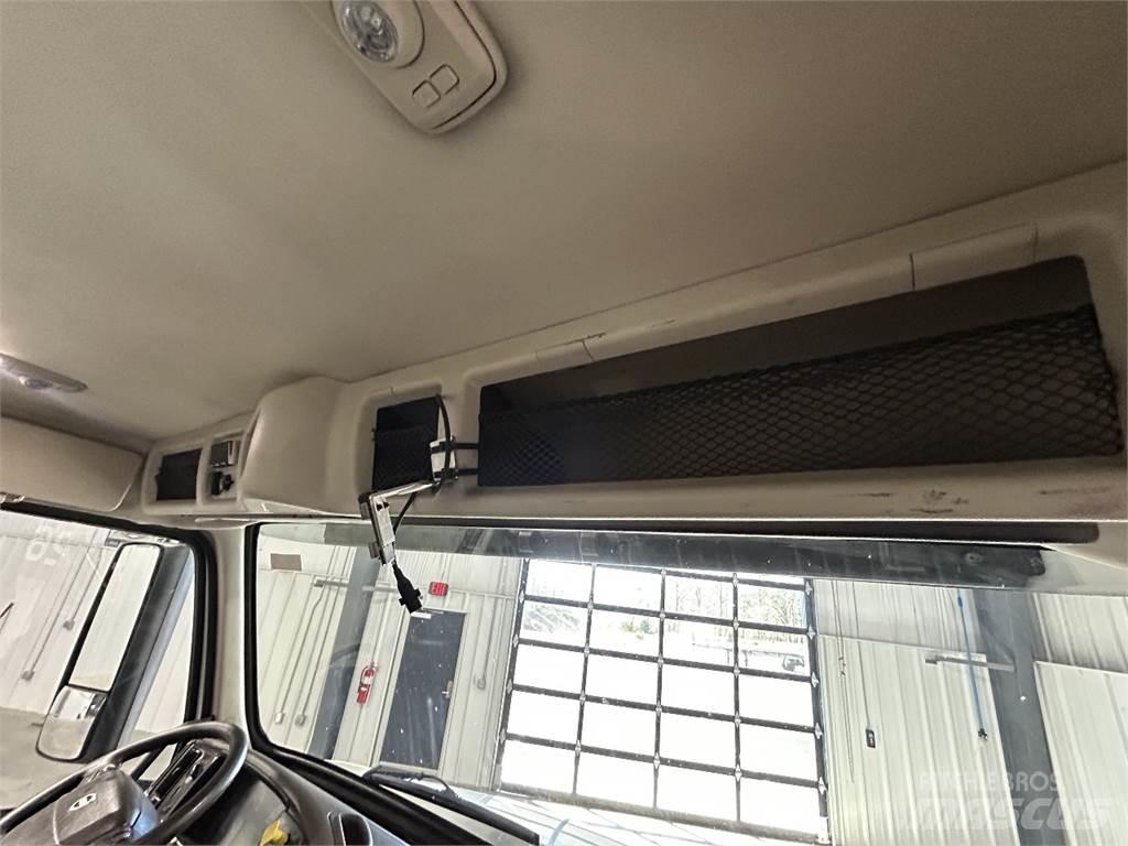 Volvo VNM64T200 Cabezas tractoras