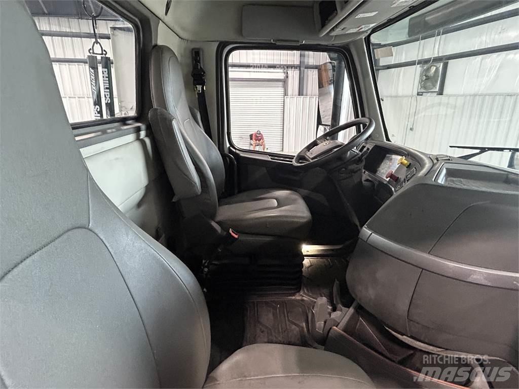 Volvo VNR64T300 Cabezas tractoras