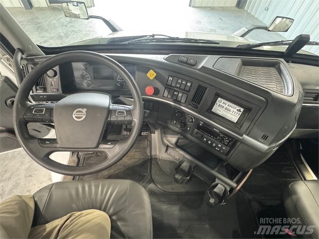 Volvo VNR64T300 Cabezas tractoras