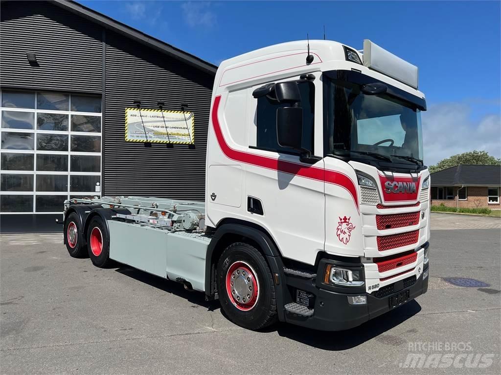 Scania R520 hejs Camiones con gancho