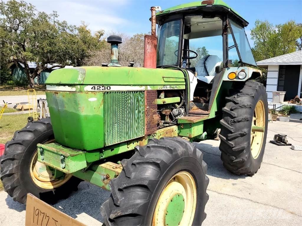 John Deere 4230 Tractores