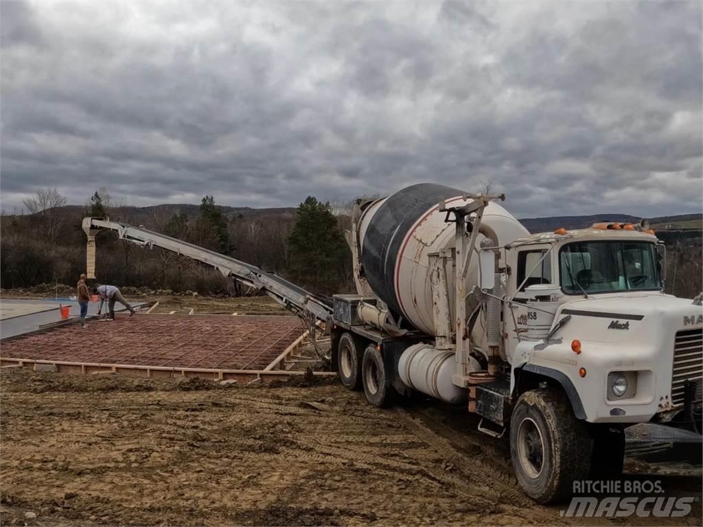 Mack DM690S Otros componentes
