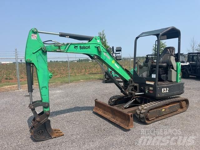 Bobcat E32 Excavadoras de cadenas