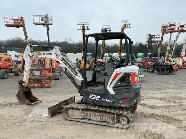 Bobcat E32 Excavadoras de cadenas