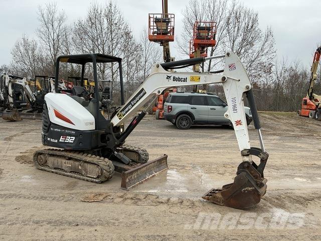 Bobcat E32 Excavadoras de cadenas