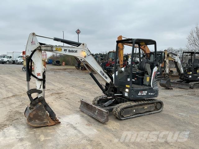 Bobcat E32 Excavadoras de cadenas