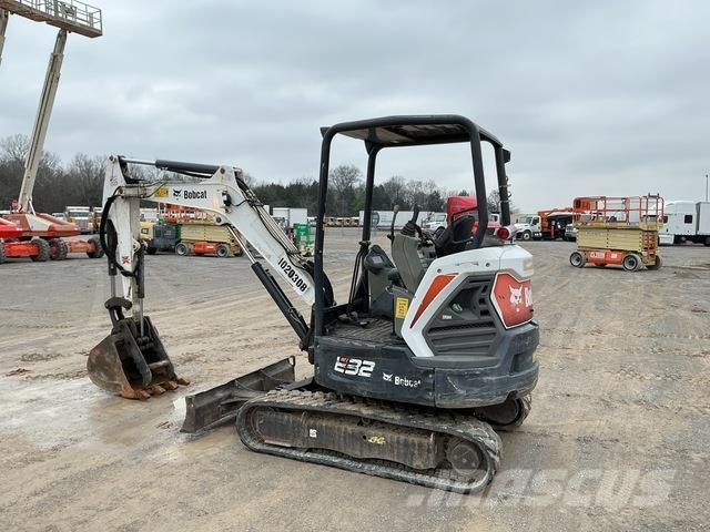 Bobcat E32 Excavadoras de cadenas