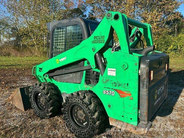 Bobcat S570 Minicargadoras