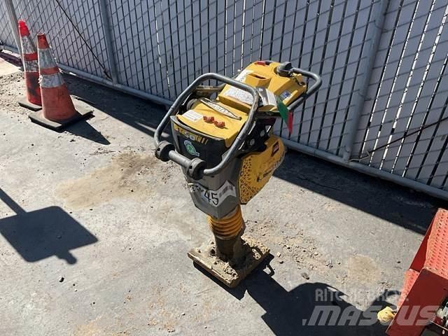 Bomag BT50 Pisones compactadores