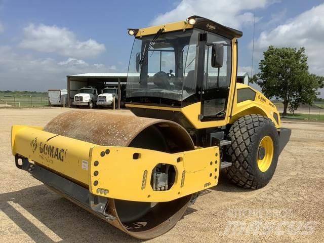 Bomag BW211D-5 Rodillos de un solo tambor